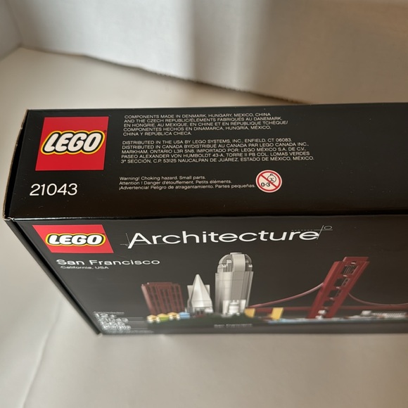 LEGO 21043 Architecture San Francisco Skyline Building Set Retired - Picture 3 of 6